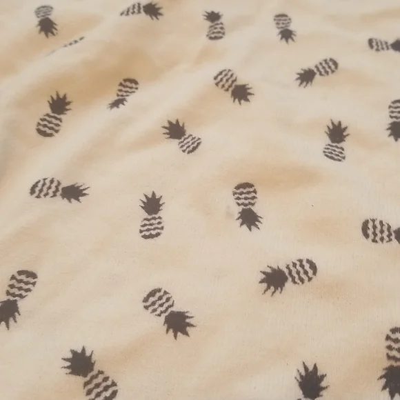 J.Crew XXS Dark Navy and White Pinapple Sweater - Picture 3 of 4